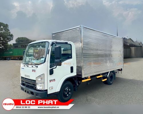 Xe tải Isuzu QKR 210 1.9 tấn Thùng Kín