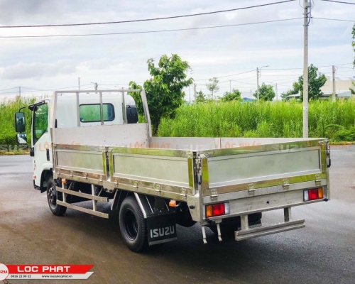 Xe tải Isuzu QKR 270 2.8 tấn Thùng Lửng