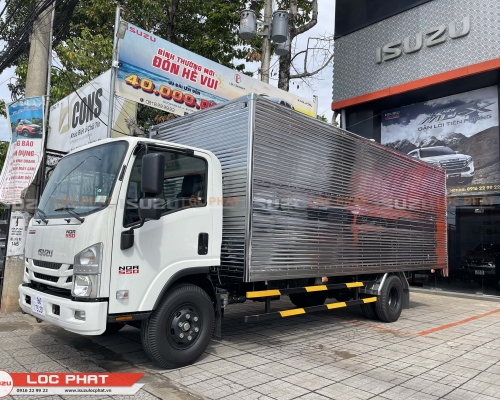 Xe tải Isuzu NQR 550 5 tấn Thùng Kín 6m2