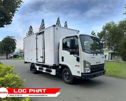 Xe tải Isuzu QKR 210 1.9 tấn Thùng Kín Composite